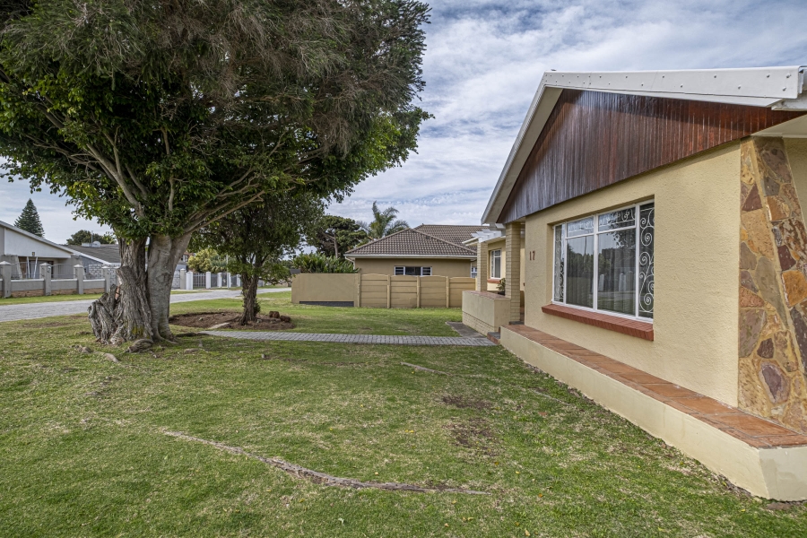 4 Bedroom Property for Sale in Cotswold Eastern Cape